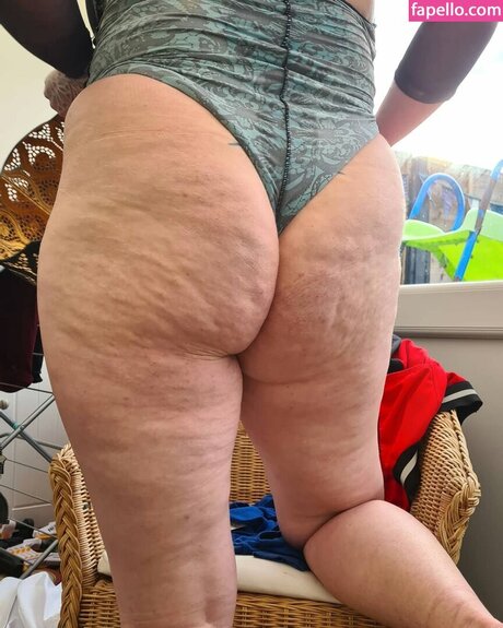 famous gay onlyfans pretty pictures