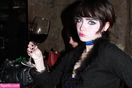 elinoiiddx thumbnail