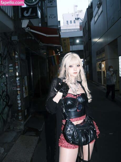 Yuriyuri Fanclub model free pic