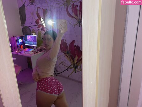 lalipinkcheeks pornstar naked img
