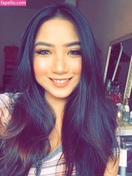 Zizi Wong model pretty img