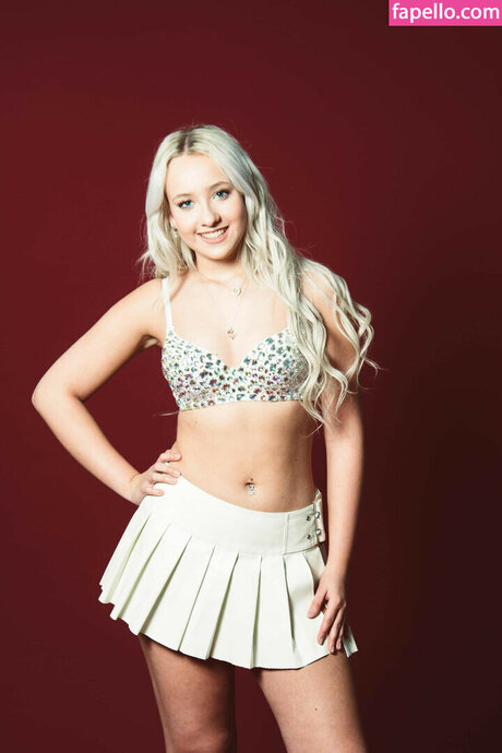 Lexi Booker model exclusive pics