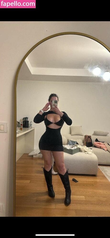 Gamze Ayd n sexy model pictures