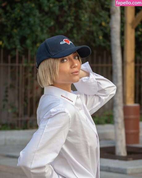 Hello__iris star high quality photo