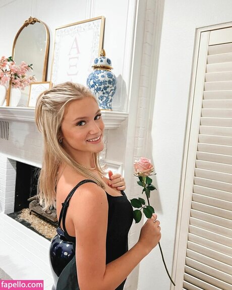 Mads Thompson Maddiiedee xxx model img