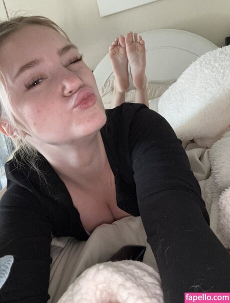 Mads Thompson Maddiiedee pretty actress picture