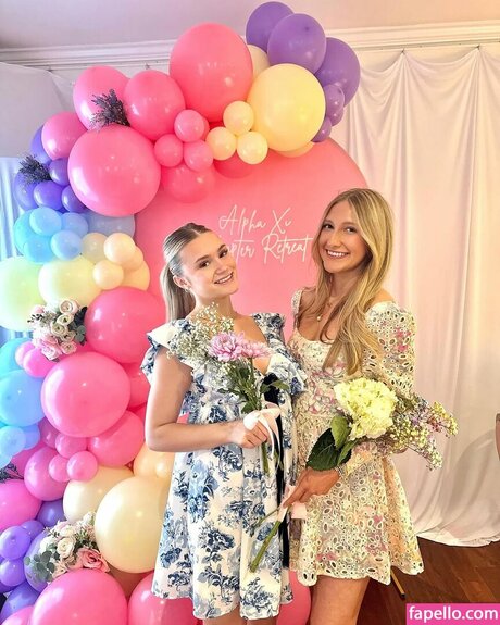 Mads Thompson Maddiiedee sex model photos