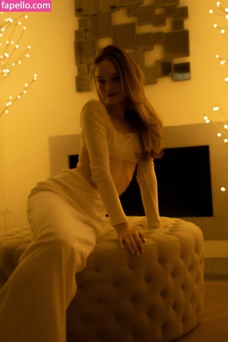 Samantha Cormier nude star galleries