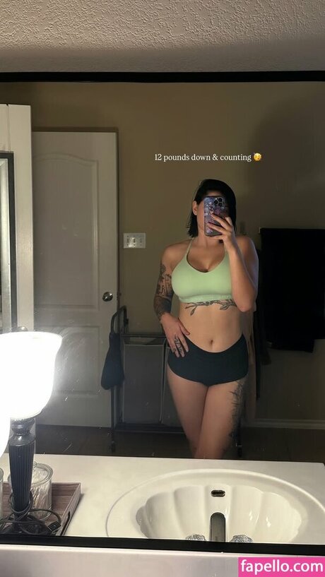 Juliakins nude model picture