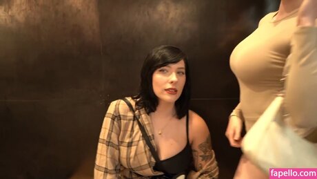 eating onlyfans porn pictures
