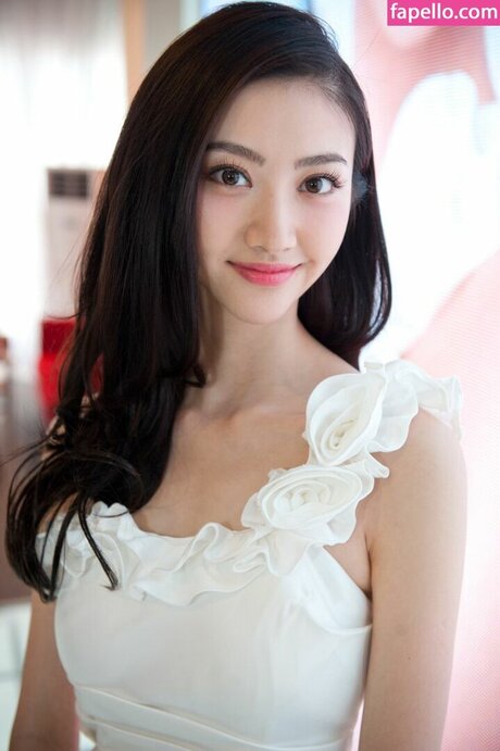 Jing Tian high quality model galleries