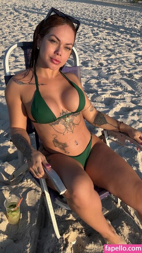 Moonick Oliveira nudes star picture