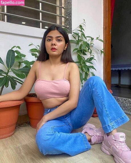 Akshita Rai Shrivastava pornographic model pic