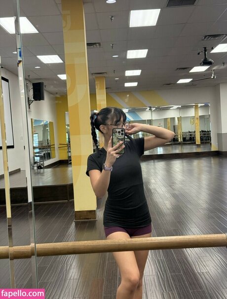 Angelina Fishtank beautiful actress archive