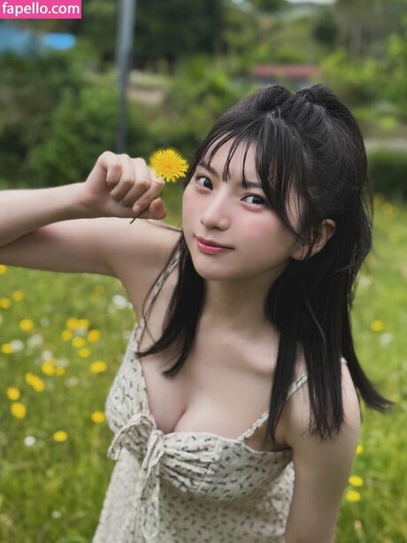 Himeno Hinano beautiful model image