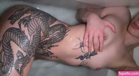 Gtayy STARGIRL art star gallery