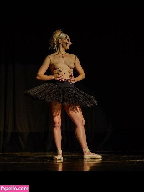 Renata Schneider hot star pictures