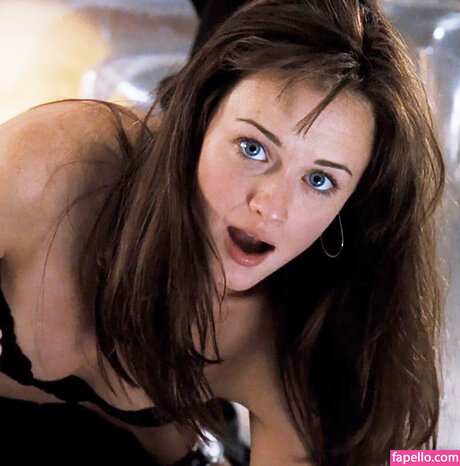 Alexis Bledel star nude pics