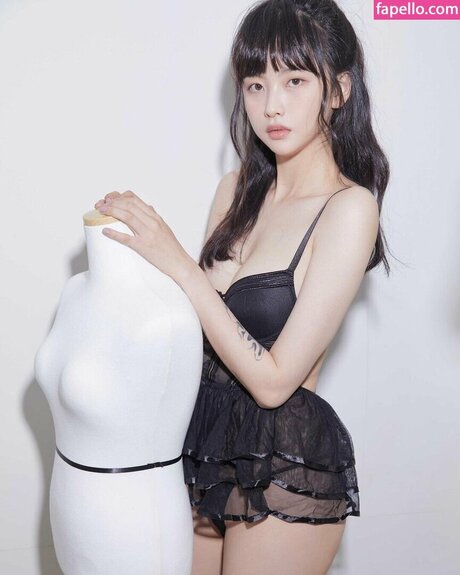 Go Mal Sook model free photo