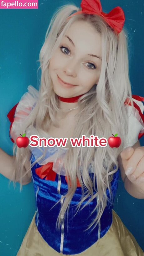 SmileyDani158 adult actress image