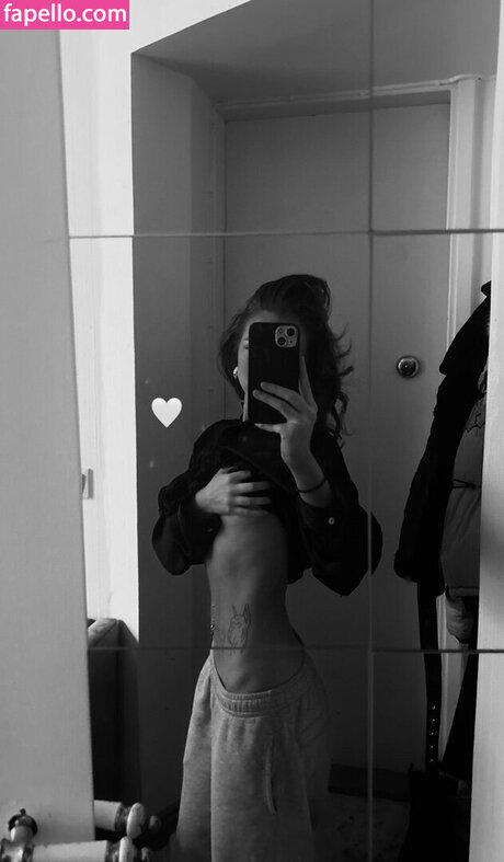 Neea Kuosmanen pornstar high quality img