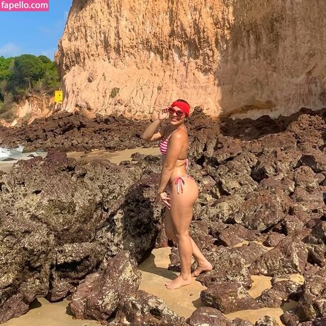 Bethe Correia naked model picture