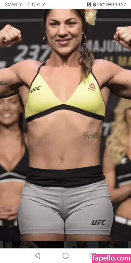 Bethe Correia star hot gallery