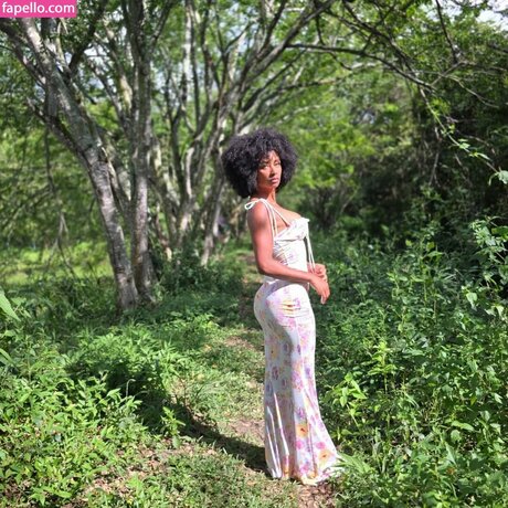 Jessica Nahomy nude star pic