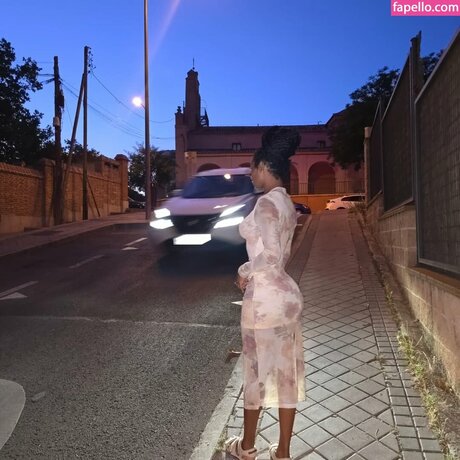 Jessica Nahomy art star images