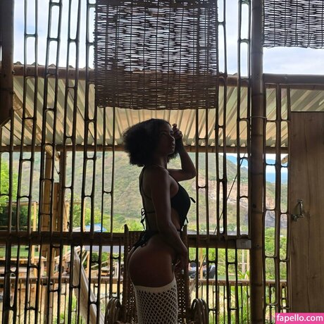 Jessica Nahomy model porn archive