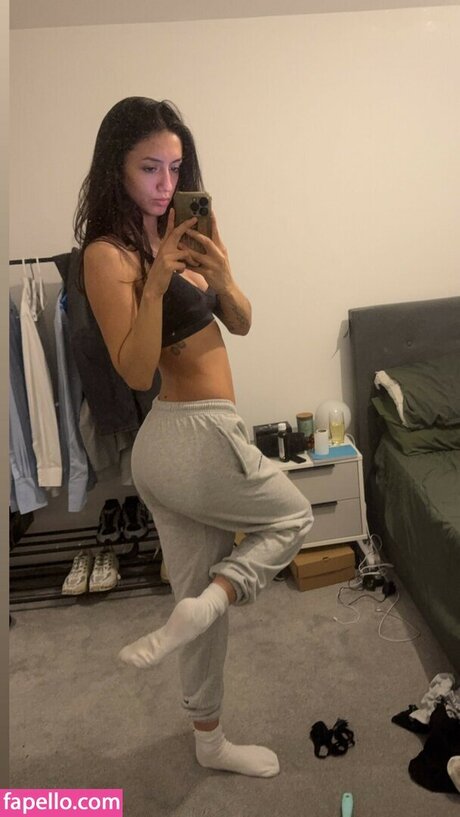 Elisha Walbyoff model hot image