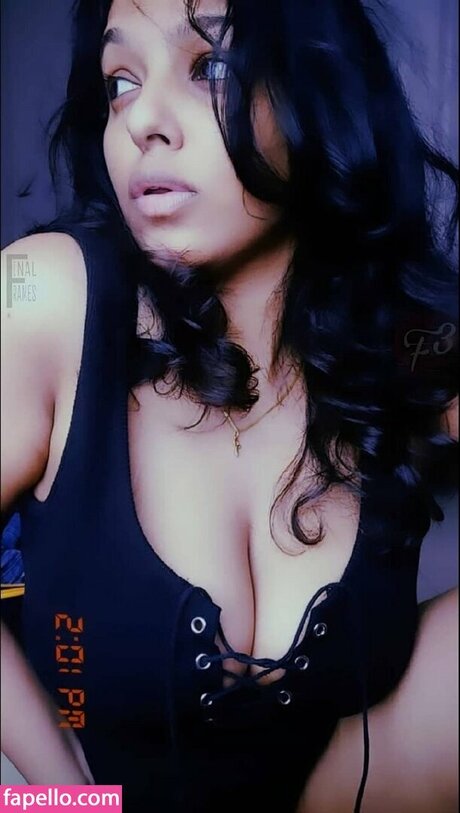 __anavrin___ exclusive actress picture