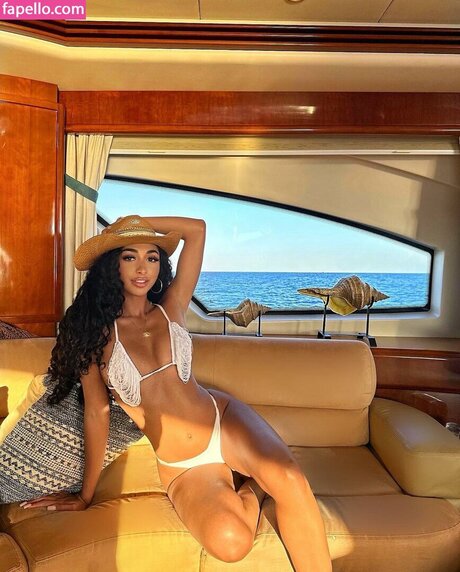 Jaya Araye Williams pornstar erotic galleries