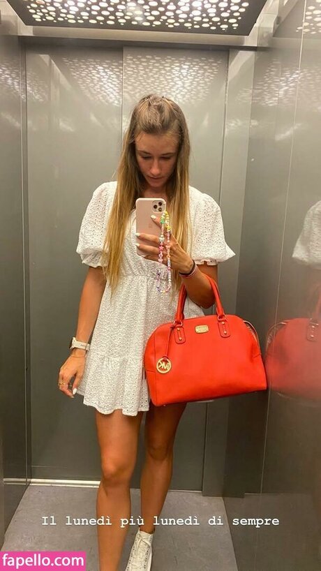 Elisa Santinon high quality star pictures