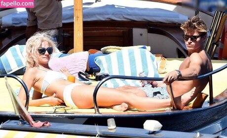 Pixie Lott model free pictures