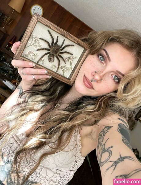 Mushbugs top model img