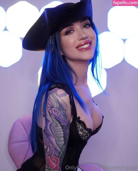 LizzieLestrange model naked pics
