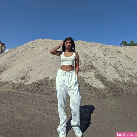 bbyg6rl star naked photo