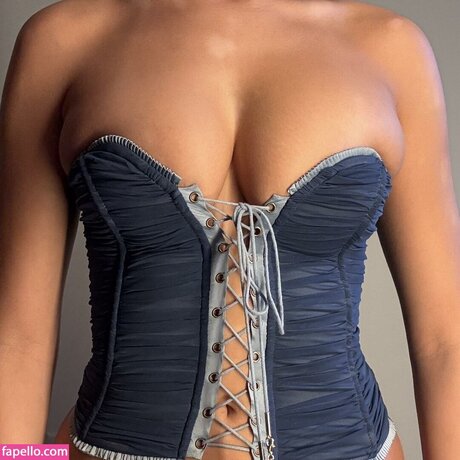 Alexis Carrington nudes star pic