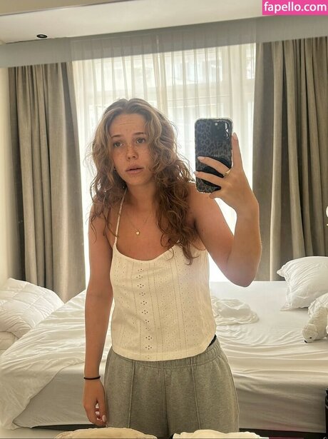 Rhode Kok pornstar sexy gallery