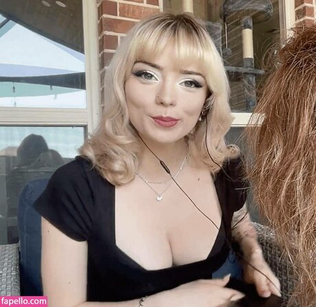 Emma s MySpace naked model galleries