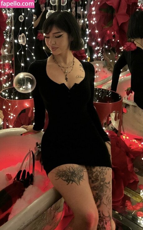 myshayla model hd picture