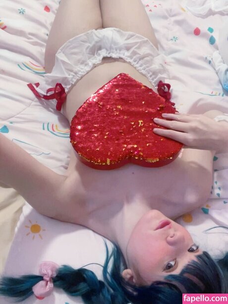 LittleNiiVT sexy model photos