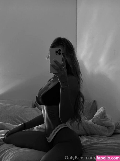 Abbie Hall star nudes photos