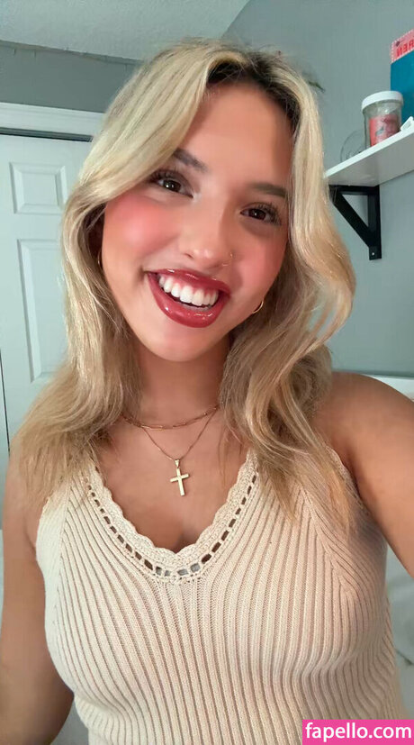 Cloud ASMR pornstar nudes picture