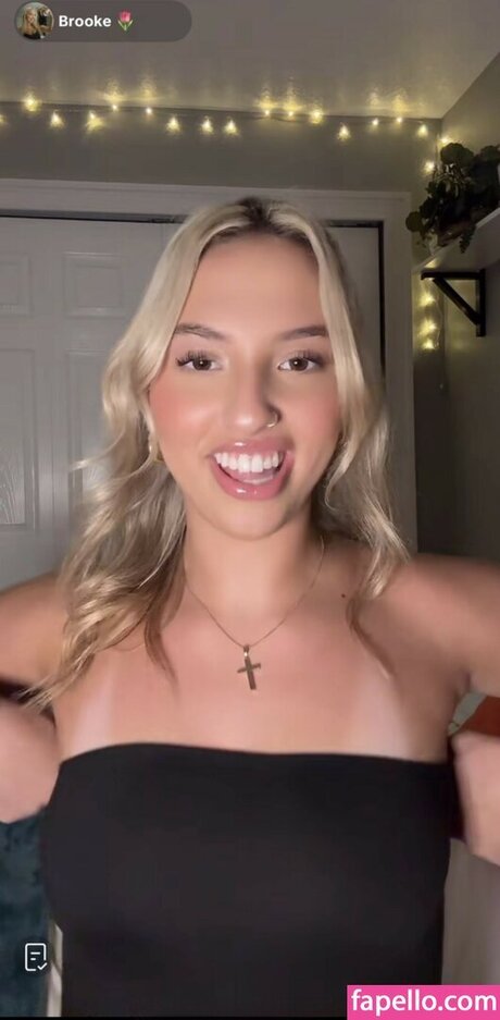 Cloud ASMR top model img