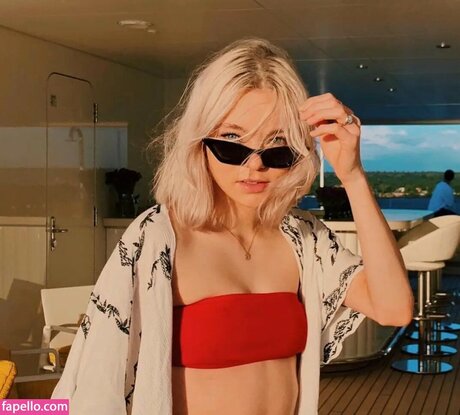 Taylor Hickson pornstar erotic image