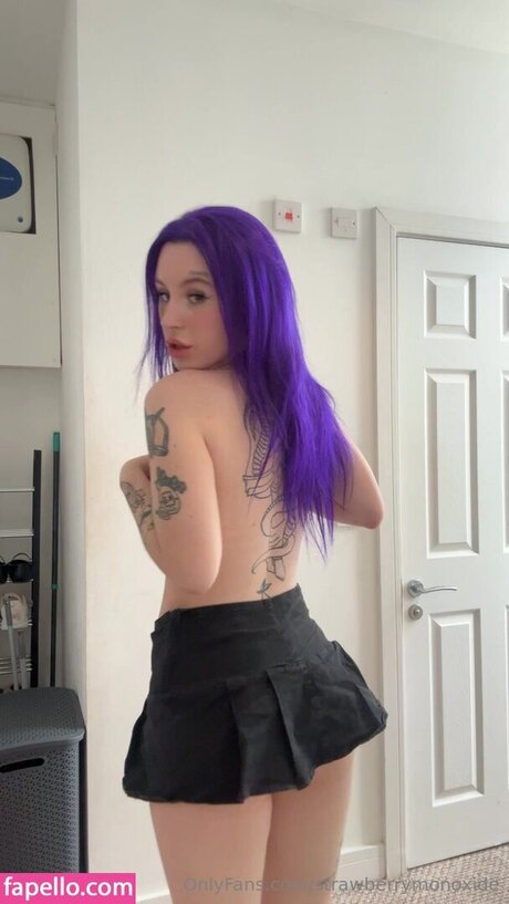 Strawberry Monoxide erotic actress image