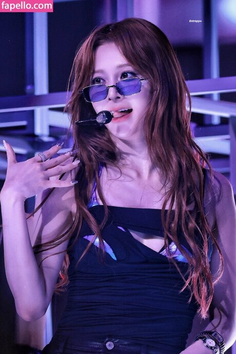 Huh Yunjin_ pornstar hd image