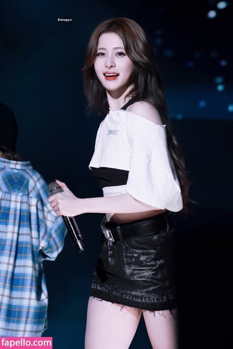 Huh Yunjin_ hot model galleries